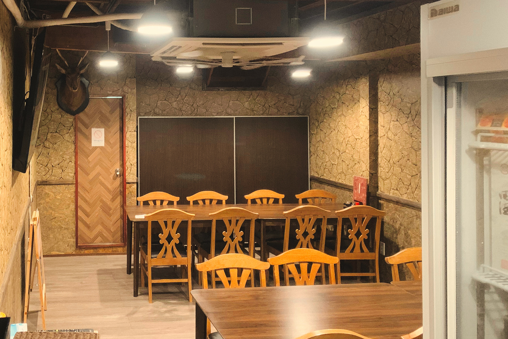 旬肴ひでかの1階テーブル席